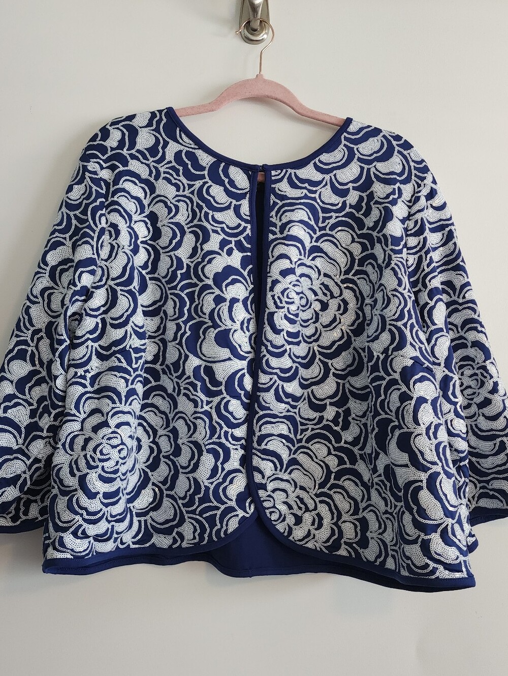Bob Mackie  Art To Wear Navy Blue Blazer/Shrug With Floral Sequined Design